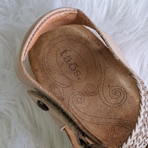 Taos tan leather sandals - Picture 14 of 15